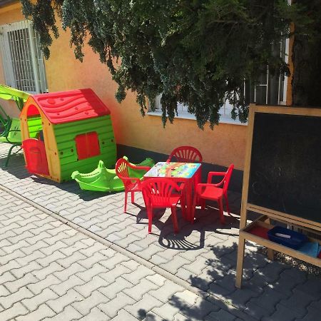Guesthouse Zuzana Spacince Exterior foto